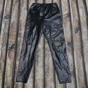 Wilfred Free Aritzia Faux Leather Leggings Size Medium